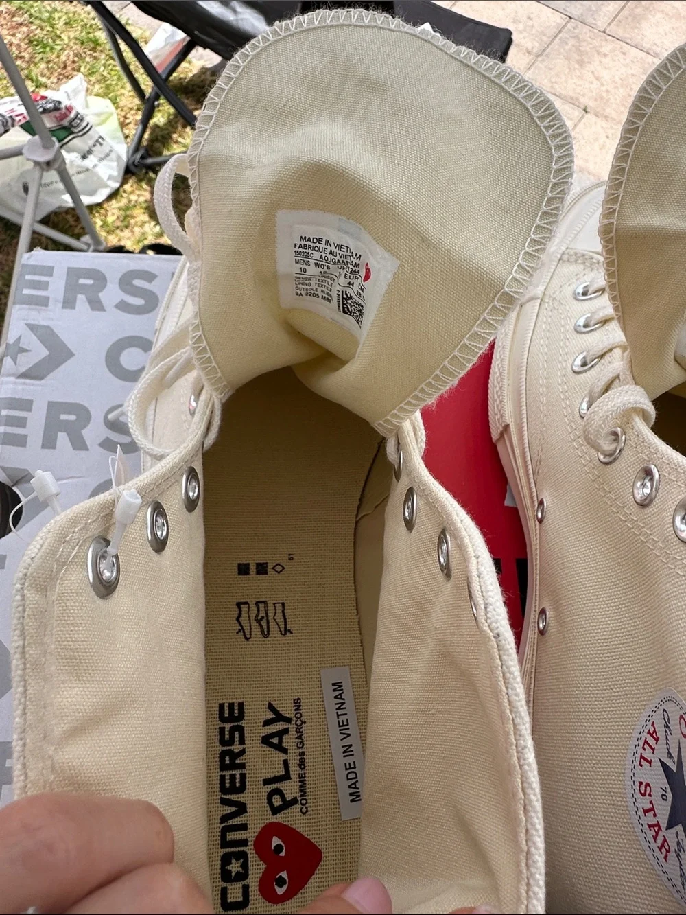 Converse Cream High-Top Sneakers with Red Heart Graphic - Picture 10 of 12